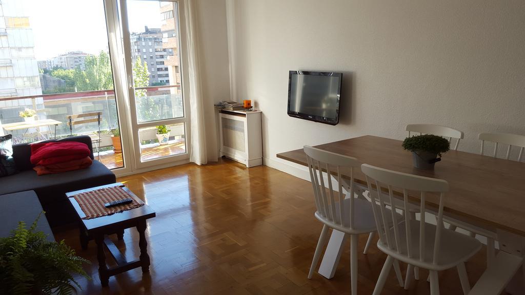 Apartamento Vuelta Del Castillo Pamplona Ngoại thất bức ảnh